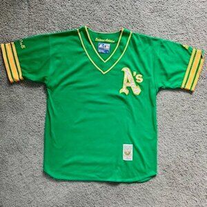 MLB Cooperstown Collection Oakland A's 1972 - 1974 Baseball Jersey Sz. L - EUC